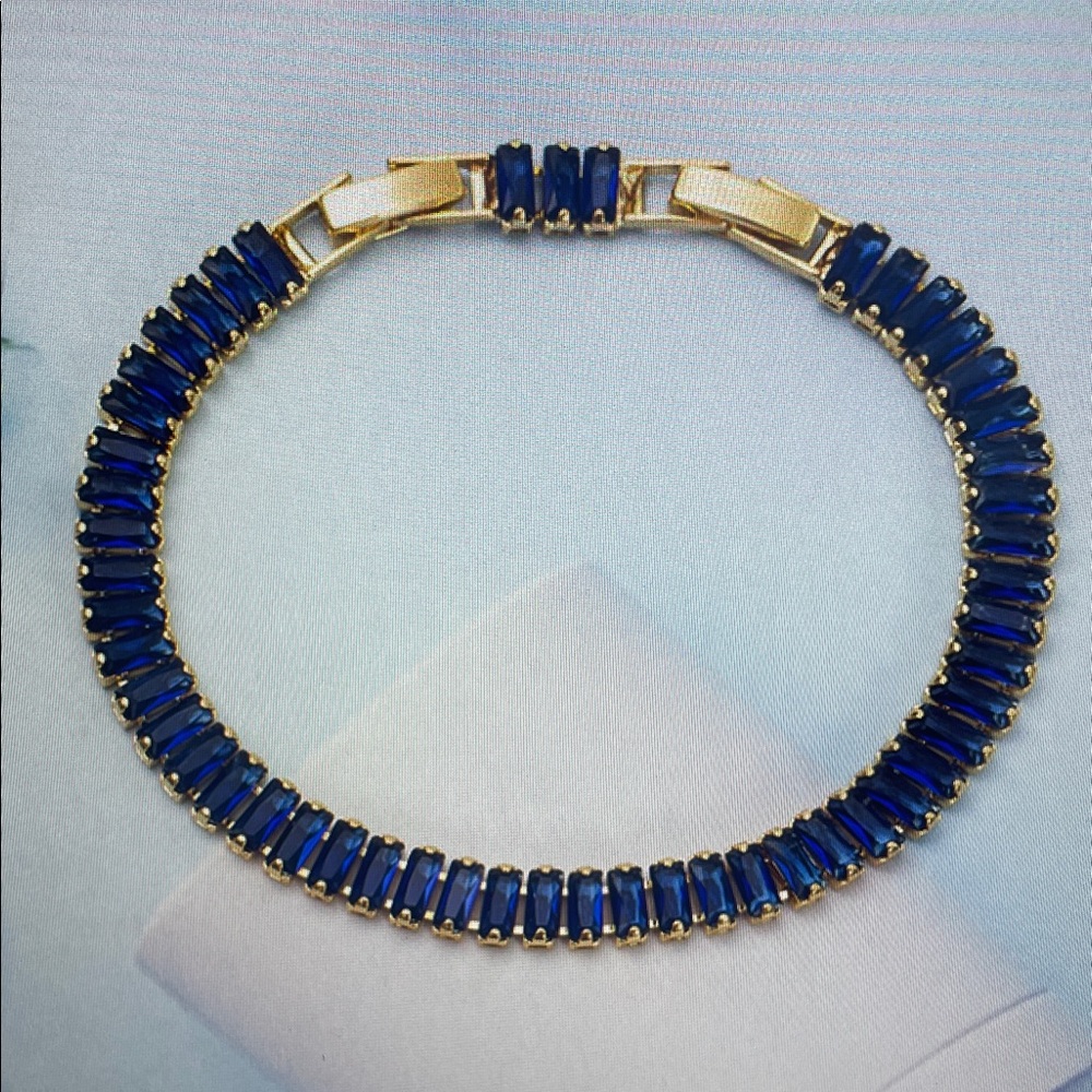 Elegant Blue and Gold Bracelet
